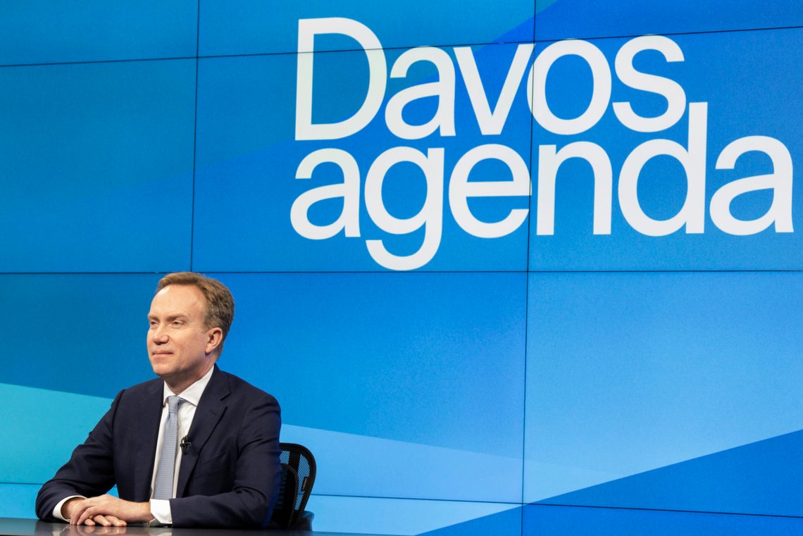 World Economic Forums (WEF) ordförande Børge Brende lyssnar på en dialog mellan WEF-grundaren Klaus Schwab och Indiens premiärminister Narendra Modi under ett digitalt Davos-möte den 17 januari 2022. Foto: Salvatore di Nolfi / Keystone via AP / NTB World Economic Forums (WEF) ordförande Børge Brende lyssnar på en dialog mellan WEF-grundaren Klaus Schwab och Indiens premiärminister Narendra Modi under ett digitalt Davos-möte den 17 januari 2022. Foto: Salvatore di Nolfi / Keystone via AP / NTB