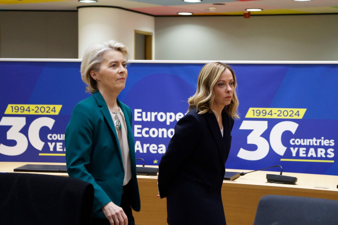 EU-kommissionens ordförande Ursula von der Leyen och Italiens premiärminister Giorgia Meloni anländer till ett toppmöte i Bryssel den 22 mars 2024. Foto: Omar Havana / AP / NTB EU-kommissionens ordförande Ursula von der Leyen och Italiens premiärminister Giorgia Meloni anländer till ett toppmöte i Bryssel den 22 mars 2024. Foto: Omar Havana / AP / NTB