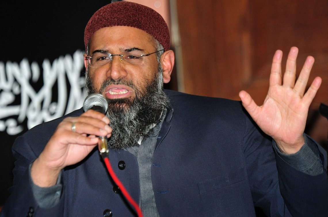 Mandatory Credit: Photo by Facundo Arrizabalaga/REX (1023556c)
Anjem Choudary
Anjem Choudary speaking at Friends House, Euston, London, Britain - 27 Mar 2009 Mandatory Credit: Photo by Facundo Arrizabalaga/REX (1023556c)
Anjem Choudary
Anjem Choudary speaking at Friends House, Euston, London, Britain - 27 Mar 2009
