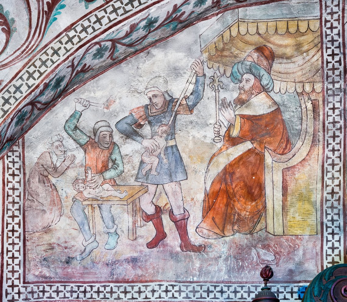 Foto: Herodes beordrar att alla gossebarn ska dödas. Målning av Albertus Pictor i Vadsbro kyrka. Foto: Herodes beordrar att alla gossebarn ska dödas. Målning av Albertus Pictor i Vadsbro kyrka.
