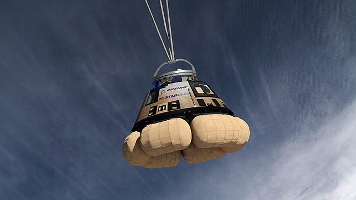 En Starliner-kapsel landar. Foto: Wikimedia Commons En Starliner-kapsel landar. Foto: Wikimedia Commons