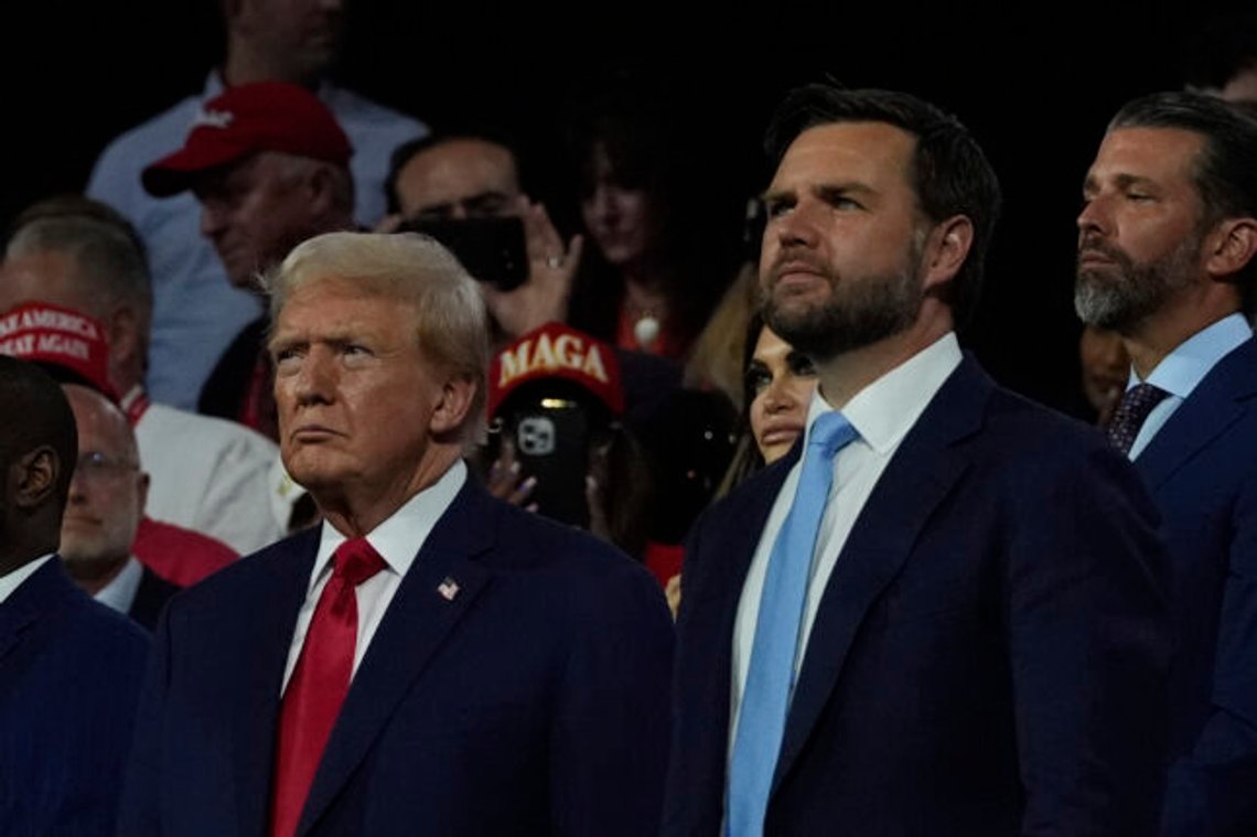 Den republikanske presidentkandidaten Donald Trump (till vänster) och hans vicepresidentkandidat J.D. Vance tillkännager en ny kurs i USA:s utrikespolitik om de vinner valet i november. Foto: AP Photo / NTB Den republikanske presidentkandidaten Donald Trump (till vänster) och hans vicepresidentkandidat J.D. Vance tillkännager en ny kurs i USA:s utrikespolitik om de vinner valet i november. Foto: AP Photo / NTB