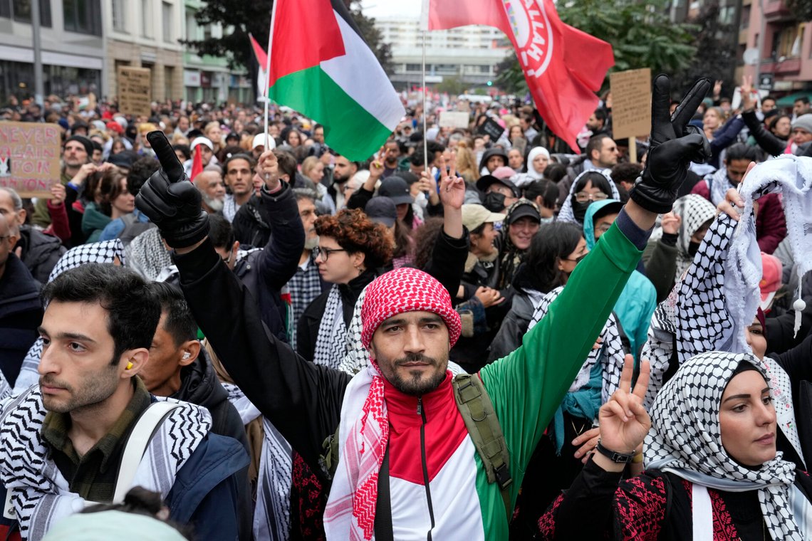 Thousands of people take part in a pro-Palestinian rally in Berlin, Germany, Sunday, Oct. 6, 2024. (AP Photo/ Ebrahim Noroozi) Thousands of people take part in a pro-Palestinian rally in Berlin, Germany, Sunday, Oct. 6, 2024. (AP Photo/ Ebrahim Noroozi)