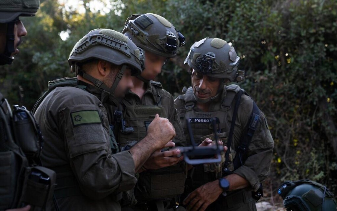 IDF-trupper som arbetar vid den norra gränsen till Libanon, på ett foto som publicerades den 1 oktober 2024 (Israel Defence Forces) IDF-trupper som arbetar vid den norra gränsen till Libanon, på ett foto som publicerades den 1 oktober 2024 (Israel Defence Forces)