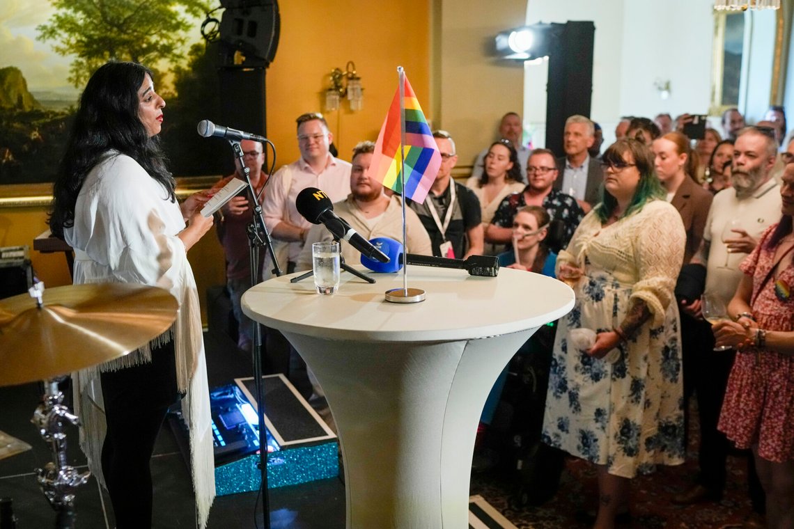 Norges kultur- och jämställdhetsminister Lubna Jaffery (Ap) var värd för en pridemottagning i regeringens officiella residens i Oslo den 27 juni 2024. Foto:Cornelius Poppe, NTB. Norges kultur- och jämställdhetsminister Lubna Jaffery (Ap) var värd för en pridemottagning i regeringens officiella residens i Oslo den 27 juni 2024. Foto:Cornelius Poppe, NTB.