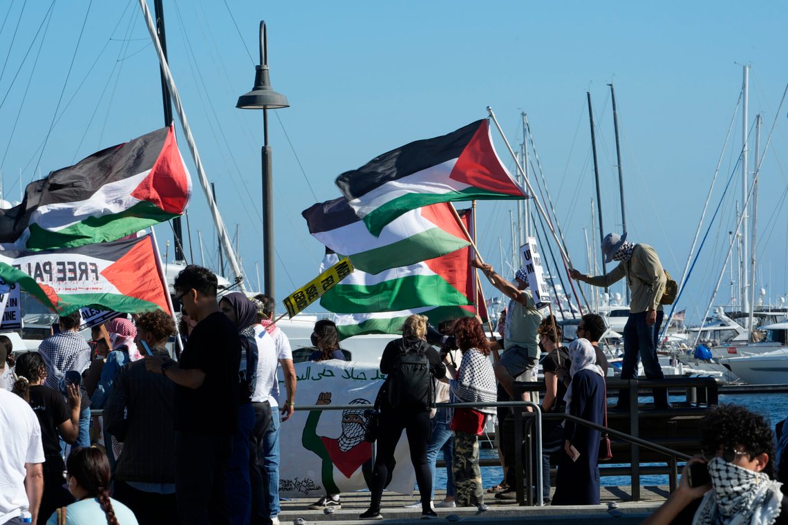 Members of the Palestinian Youth Movement rally to pressure Maersk to cease its business with
Israel on Wednesday, Aug. 28, 2024, at the Cabrillo Way Marina in San Pedro neighborhood of Los Angeles. (AP Photo/Damian Dovargaes) Members of the Palestinian Youth Movement rally to pressure Maersk to cease its business with
Israel on Wednesday, Aug. 28, 2024, at the Cabrillo Way Marina in San Pedro neighborhood of Los Angeles. (AP Photo/Damian Dovargaes)