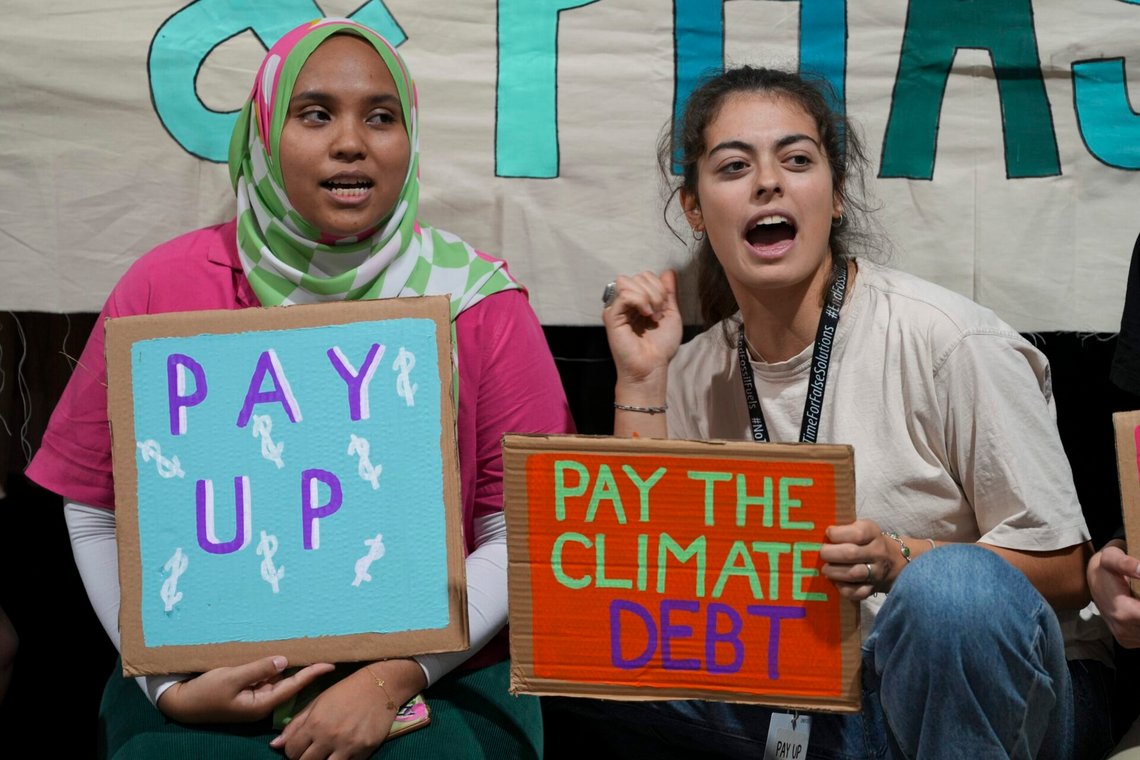 Klimafinansaktivister demonstrerar under COP29 i Baku den 22 november 2024. Foto: Peter Dejong / AP / NTB Klimafinansaktivister demonstrerar under COP29 i Baku den 22 november 2024. Foto: Peter Dejong / AP / NTB