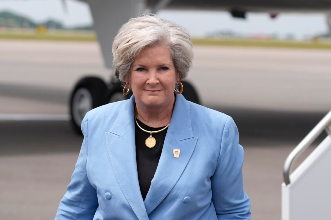 Kampanjchefen Susie Wiles ansluter sig till Donald Trump som stabschef i Vita huset efter att han omvaldes på tisdagen. Arkivfoto: Alex Brandon / AP / NTB Kampanjchefen Susie Wiles ansluter sig till Donald Trump som stabschef i Vita huset efter att han omvaldes på tisdagen. Arkivfoto: Alex Brandon / AP / NTB