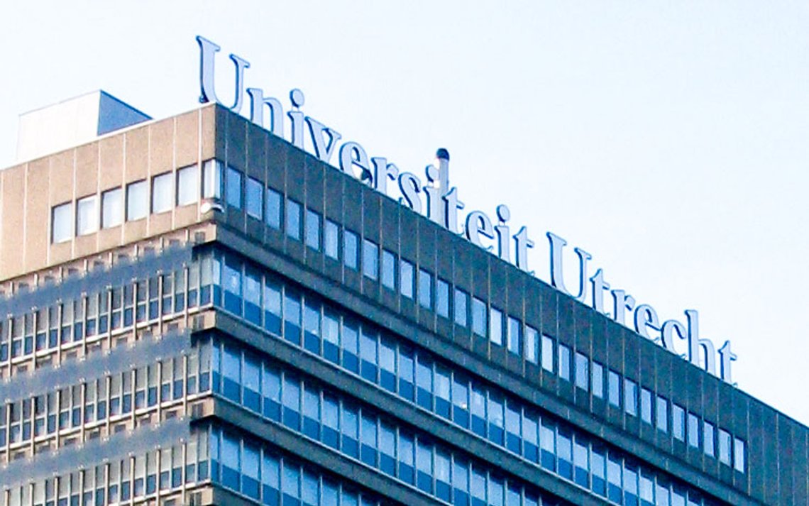 Utrecht University är ett av de största i Nederländerna. Det har nästan 40.000 studenter och varje år anländer 7.000 nya studenter. Universitetet har ca 10.000 anställda, varav mer än 700 professorer. Foto: Michiel1972 GFDL Utrecht University är ett av de största i Nederländerna. Det har nästan 40.000 studenter och varje år anländer 7.000 nya studenter. Universitetet har ca 10.000 anställda, varav mer än 700 professorer. Foto: Michiel1972 GFDL