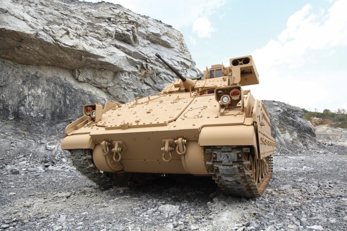 En hybrid-stridsvagn av märket Bradley. Foto: U.S. Army. En hybrid-stridsvagn av märket Bradley. Foto: U.S. Army.