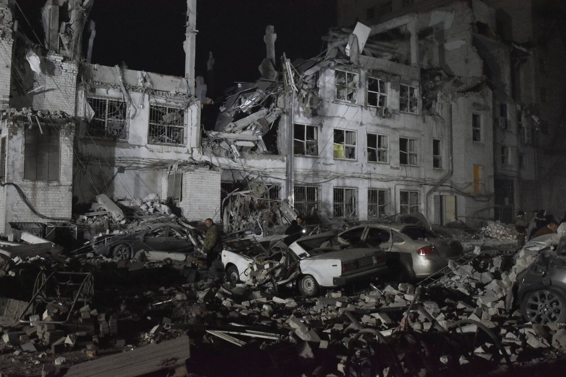 En privat medicinsk klinik skadad av en rysk missilattack i Zaporizhzhia, Ukraina, 10 december 2024. Foto: Andriy Andriyenko / AP Photo En privat medicinsk klinik skadad av en rysk missilattack i Zaporizhzhia, Ukraina, 10 december 2024. Foto: Andriy Andriyenko / AP Photo