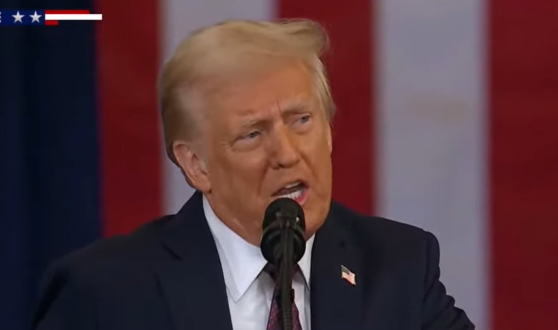 En av de första sakerna Donald Trump gjorde som president var att utlysa undantagstillstånd vid gränsen och sätta in all maktapparat för att stoppa kriminella organisationer som försöker förstöra USA. En av de första sakerna Donald Trump gjorde som president var att utlysa undantagstillstånd vid gränsen och sätta in all maktapparat för att stoppa kriminella organisationer som försöker förstöra USA.