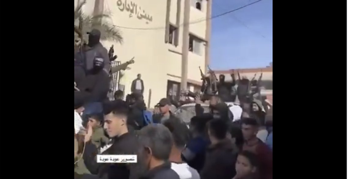 Segerrusiga palestiner i Gaza utlovar mer krig. Foto: Skärmdump video X Segerrusiga palestiner i Gaza utlovar mer krig. Foto: Skärmdump video X