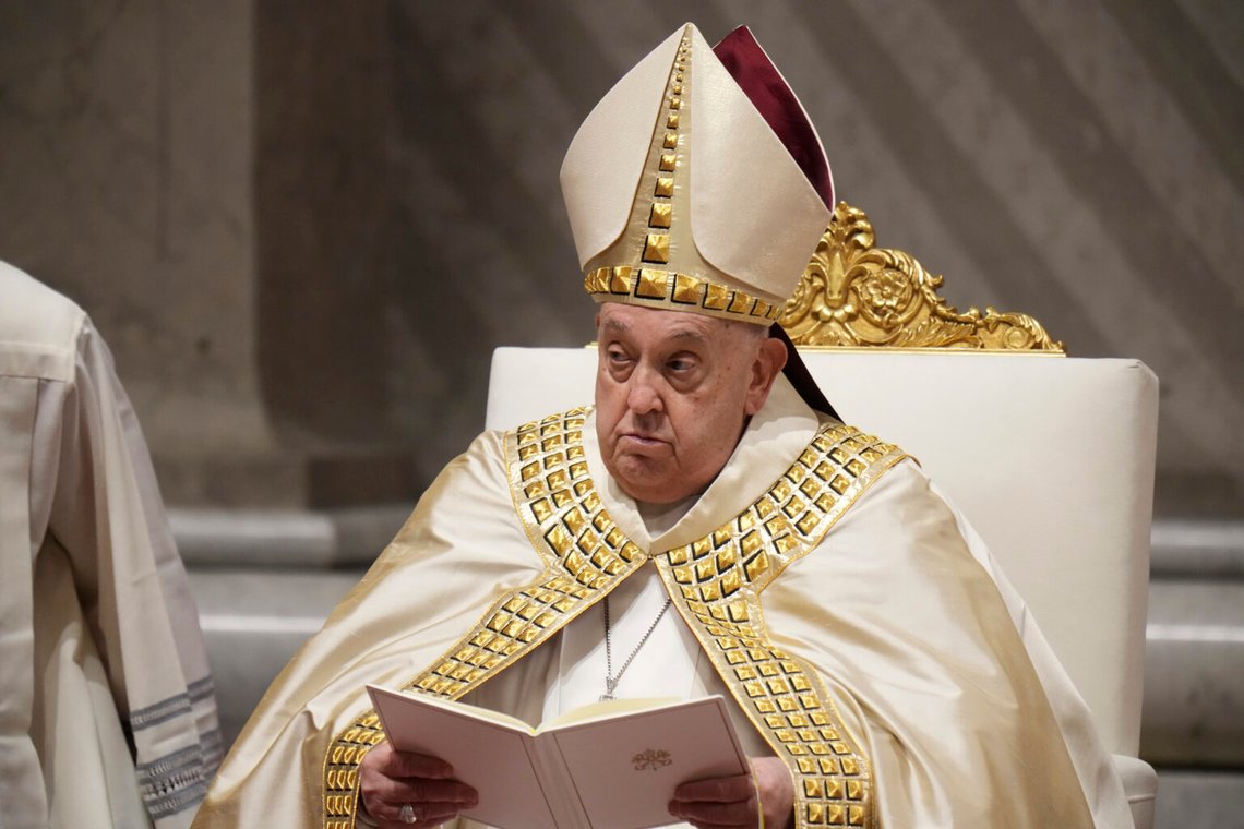 Påve Franciskus presiderar över nyårsaftons vesper och Te Deum-firande, i Peterskyrkan i Vatikanen, 31 december 2024. Foto: Andrew Medichini / AP Photo Påve Franciskus presiderar över nyårsaftons vesper och Te Deum-firande, i Peterskyrkan i Vatikanen, 31 december 2024. Foto: Andrew Medichini / AP Photo