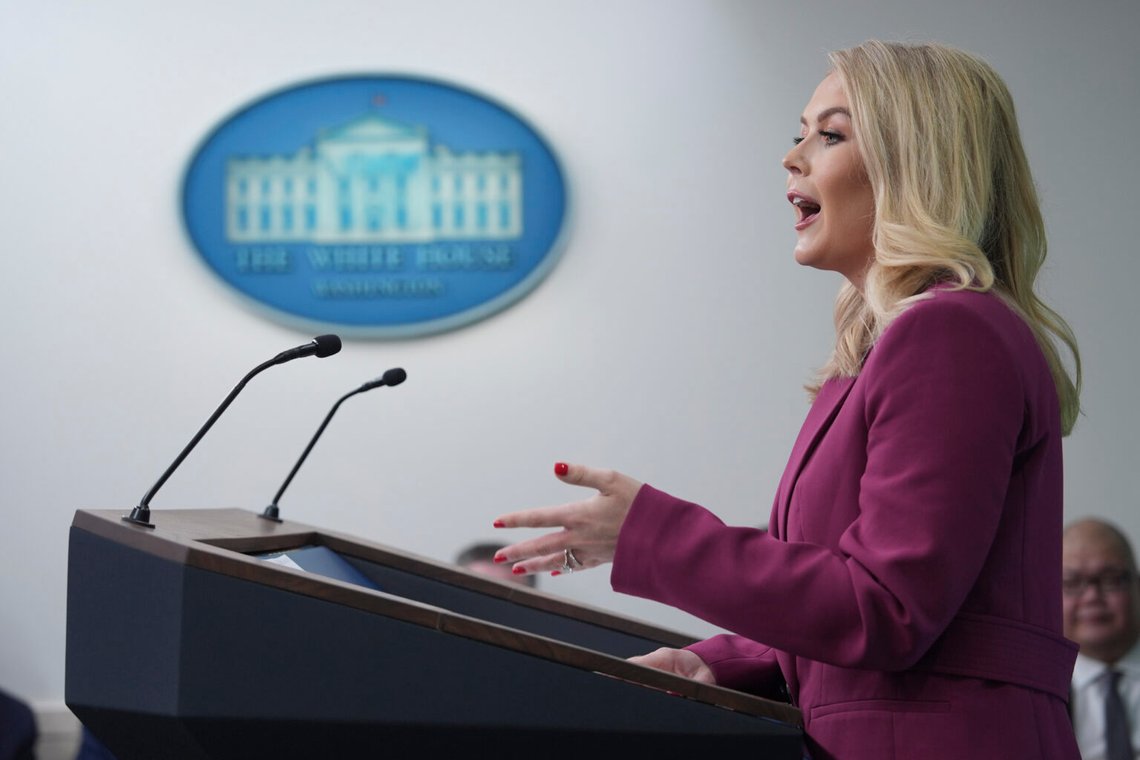 Vita husets nya taleskvinna Karoline Leavitt höll sin första presskonferens på tisdagen. Foto: Evan Vucci / AP / NTB Vita husets nya taleskvinna Karoline Leavitt höll sin första presskonferens på tisdagen. Foto: Evan Vucci / AP / NTB