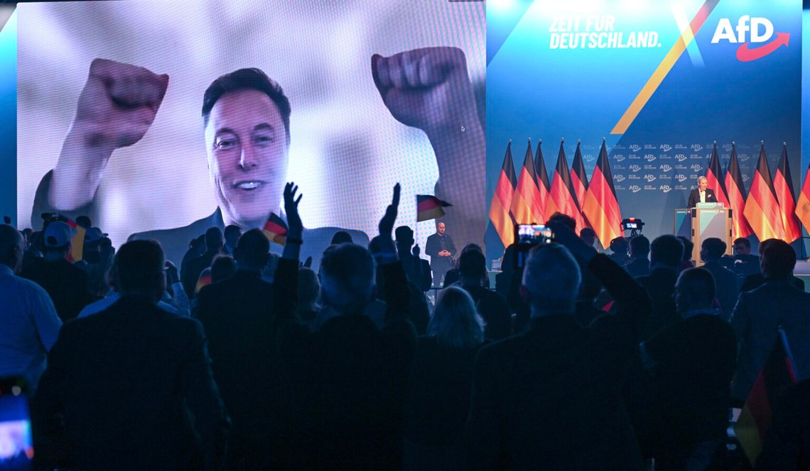 Elon Musk eldade upp cirka 4 500 AfD-medlemmar strax före valet i Tyskland. Foto: Sebastian Willnow / dpa via AP Elon Musk eldade upp cirka 4 500 AfD-medlemmar strax före valet i Tyskland. Foto: Sebastian Willnow / dpa via AP