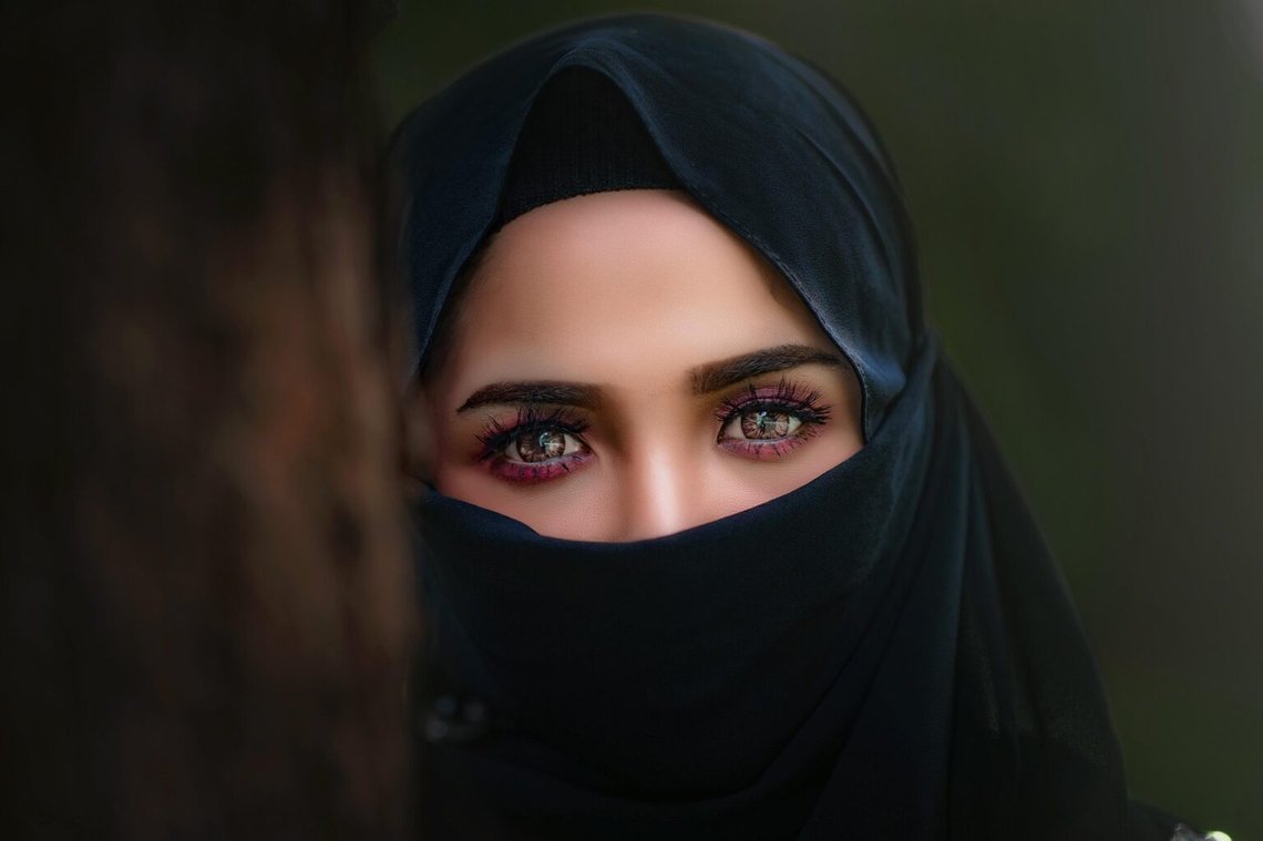 Det lilla du ser är attraktivt, på ett sätt. Men om du ser den här kvinnan utan hijab ska du inte ta en bild. Då riskerar du snart straff i Storbritannien. Foto: Pixabay Det lilla du ser är attraktivt, på ett sätt. Men om du ser den här kvinnan utan hijab ska du inte ta en bild. Då riskerar du snart straff i Storbritannien. Foto: Pixabay