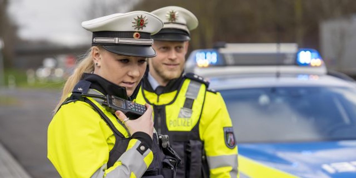 Berlinpolisen har gripit fem män som dödade en man med en machete. Foto: Tysk polis/ polizei.nrw Berlinpolisen har gripit fem män som dödade en man med en machete. Foto: Tysk polis/ polizei.nrw