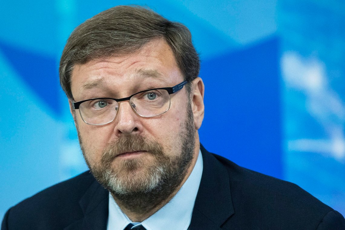 Konstantin Kosatsjev. Foto: Pavel Golovkin / AP / NTB. Konstantin Kosatsjev. Foto: Pavel Golovkin / AP / NTB.