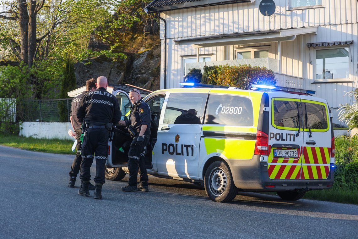 Flera personer i lokalsamhället är oroade efter knivhuggningen i Sandefjord på torsdagen. Foto: Trond Reidar Teigen / NTB Flera personer i lokalsamhället är oroade efter knivhuggningen i Sandefjord på torsdagen. Foto: Trond Reidar Teigen / NTB