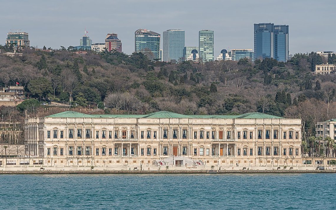 Çırağan-palatset i Istanbul. Foto: A.Savin / FAL via Wikimedia Commons. Çırağan-palatset i Istanbul. Foto: A.Savin / FAL via Wikimedia Commons.