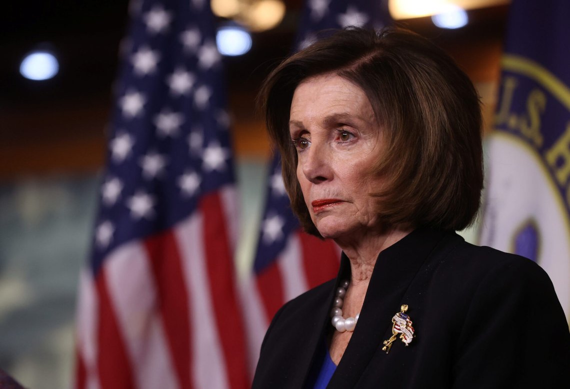 USA:s talman i representanthuset, Nancy Pelosi, diskuterar Trump-administrationens förslag till fredsplan för Mellanöstern under en presskonferens i Kapitolium i Washington, USA, den 28 januari 2020. Foto: Jonathan Ernst/Reuters USA:s talman i representanthuset, Nancy Pelosi, diskuterar Trump-administrationens förslag till fredsplan för Mellanöstern under en presskonferens i Kapitolium i Washington, USA, den 28 januari 2020. Foto: Jonathan Ernst/Reuters