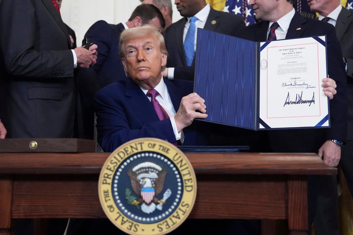 Donald Trump undertecknar en resolution i Vita huset den 12 juni 2025. Foto: Evan Vucci / AP / NTB Donald Trump undertecknar en resolution i Vita huset den 12 juni 2025. Foto: Evan Vucci / AP / NTB