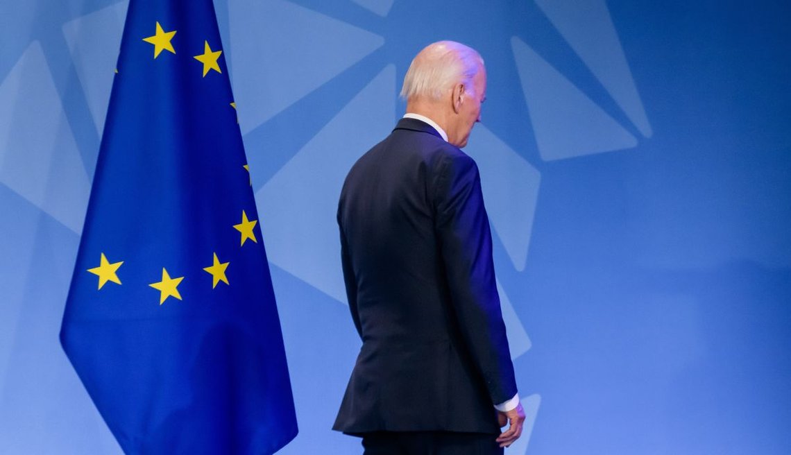 Vilnius, Litauen. 12 juli 2023. G7-ledarna tillkännager en gemensam stödförklaring för Ukraina under Nato-toppmötet 2023. Foto: Shutterstock av Gints Ivuskans. Vilnius, Litauen. 12 juli 2023. G7-ledarna tillkännager en gemensam stödförklaring för Ukraina under Nato-toppmötet 2023. Foto: Shutterstock av Gints Ivuskans.