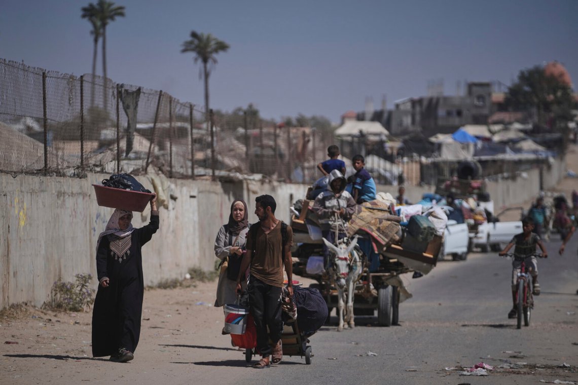 Invånare i delar av Deir al-Balah beordrades att lämna staden på söndagen. Foto: Abdel Kareem Hana / AP / NTB Invånare i delar av Deir al-Balah beordrades att lämna staden på söndagen. Foto: Abdel Kareem Hana / AP / NTB