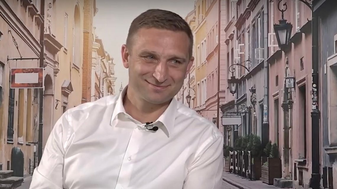 Robert Bakiewicz. Foto: Skärmdump video Telewizja Republika / YouTube. Robert Bakiewicz. Foto: Skärmdump video Telewizja Republika / YouTube.