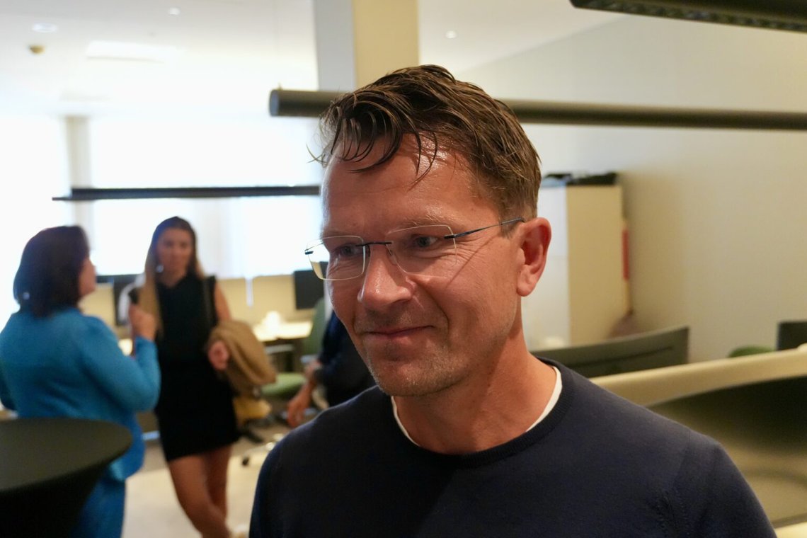 Författaren och ekonomen Martin Bech Holte presenterar en dyster utsikt för den norska ekonomin och den offentliga sektorn. Foto: Espen Teigen Författaren och ekonomen Martin Bech Holte presenterar en dyster utsikt för den norska ekonomin och den offentliga sektorn. Foto: Espen Teigen