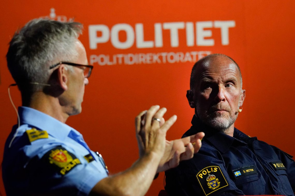 Arendal 20250812. Polischef Håkon Skulstad och Stefan Hector - biträdande polischef i Sverige deltar i ett evenemang om organiserad brottslighet under Arendalsveckan. Foto: Ole Berg-Rusten / NTB Arendal 20250812. Polischef Håkon Skulstad och Stefan Hector - biträdande polischef i Sverige deltar i ett evenemang om organiserad brottslighet under Arendalsveckan. Foto: Ole Berg-Rusten / NTB