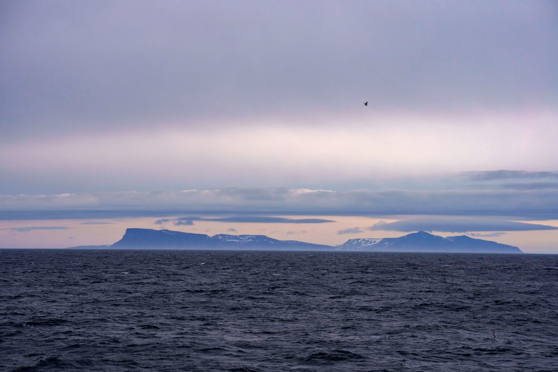 Ryssland hotar att sätta egna fiskekvoter i Barents hav. Bilden togs vid Bjørnøya. Foto: Cornelius Poppe / NTB Ryssland hotar att sätta egna fiskekvoter i Barents hav. Bilden togs vid Bjørnøya. Foto: Cornelius Poppe / NTB