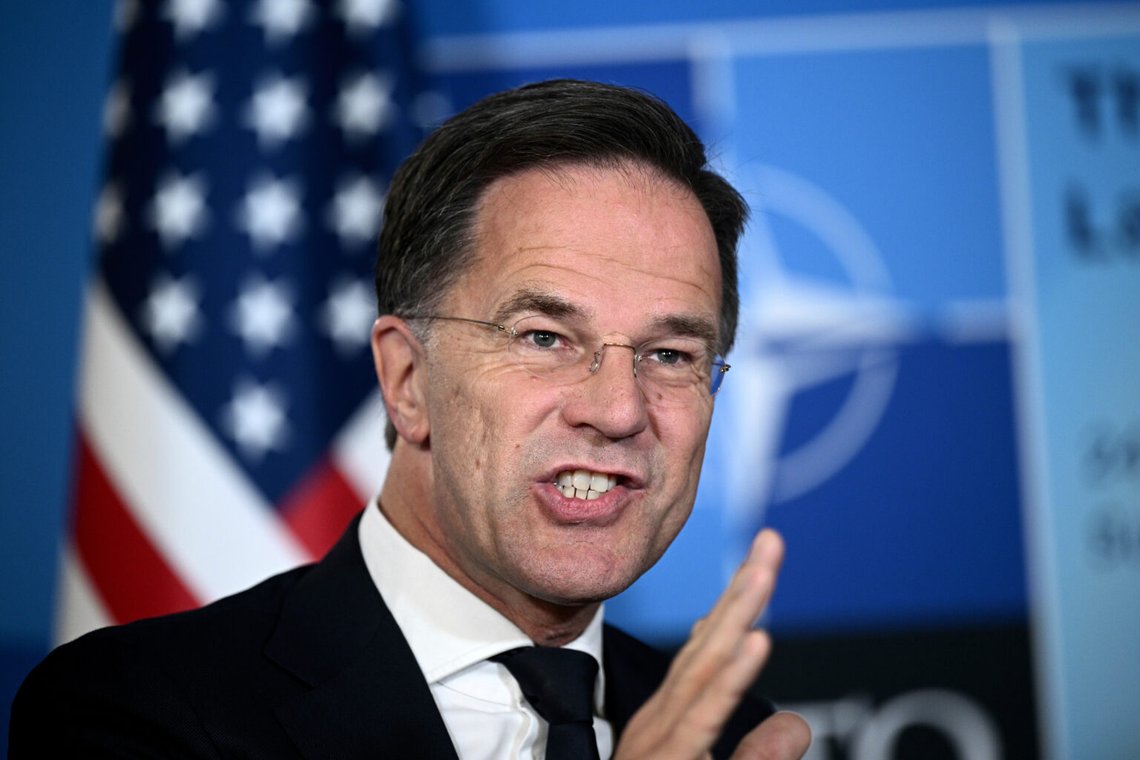 NATO:s generalsekreterare Mark Rutte talar under ett möte med USA:s president Donald Trump vid NATO:s toppmöte för stats- och regeringschefer i Haag, Nederländerna, den 25 juni 2025. Foto: Brendan Smialowski/ Pool Foto via AP NATO:s generalsekreterare Mark Rutte talar under ett möte med USA:s president Donald Trump vid NATO:s toppmöte för stats- och regeringschefer i Haag, Nederländerna, den 25 juni 2025. Foto: Brendan Smialowski/ Pool Foto via AP
