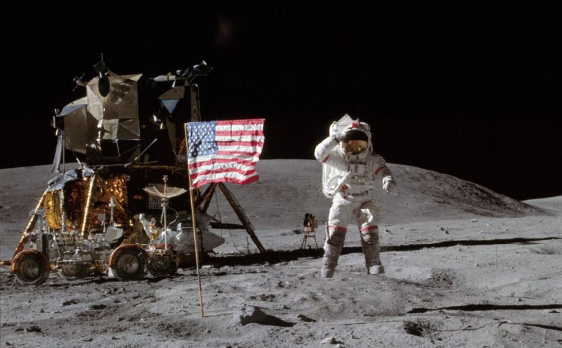 John Young på månen 1972. Foto: NASA John Young på månen 1972. Foto: NASA