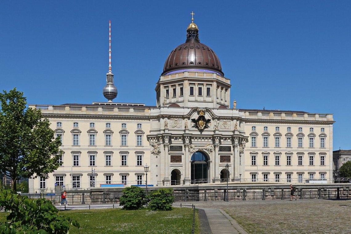 Syrier attackerade afghaner precis utanför Humboldtforum i Berlin på fredagen. En 20-åring har dött. Foto: Asio otus /CC BY-SA 3.0/ Wikimedia Syrier attackerade afghaner precis utanför Humboldtforum i Berlin på fredagen. En 20-åring har dött. Foto: Asio otus /CC BY-SA 3.0/ Wikimedia