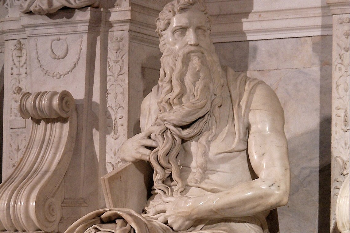 Michelangelo (1475–1564), "Moses med de tio budorden", skulptur i San Pietro in Vincoli, Rom. Foto: Ulrich Mayring / Wikimedia Commons (cc by-sa 3.0). Michelangelo (1475–1564), "Moses med de tio budorden", skulptur i San Pietro in Vincoli, Rom. Foto: Ulrich Mayring / Wikimedia Commons (cc by-sa 3.0).