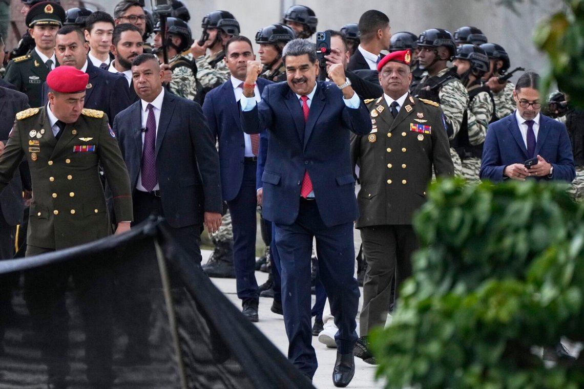 President Nicolás Maduro gestikulerar till anhängare under invigningen av ett monument till Kinas ära på 80-årsdagen av slutet av andra världskriget, i Caracas, Venezuela, 3 september 2025. Foto: Ariana Cubillos/AP Photo President Nicolás Maduro gestikulerar till anhängare under invigningen av ett monument till Kinas ära på 80-årsdagen av slutet av andra världskriget, i Caracas, Venezuela, 3 september 2025. Foto: Ariana Cubillos/AP Photo