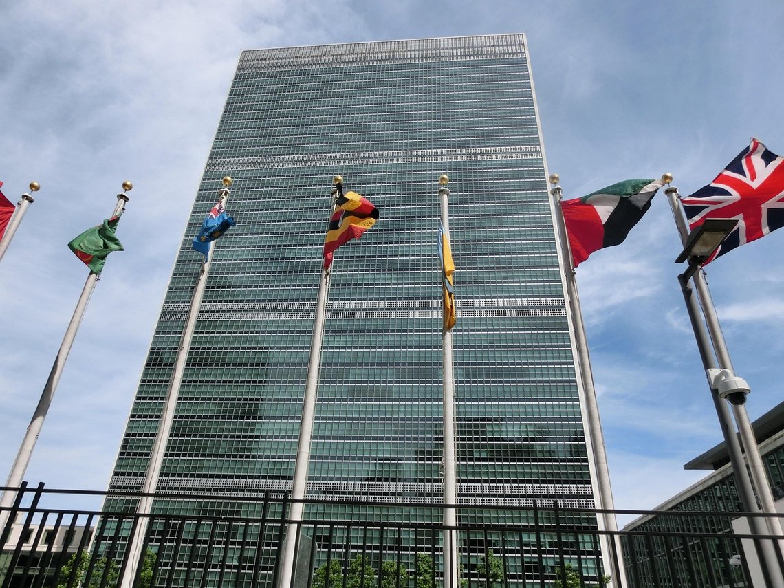 Flaggor framför FN:s högkvarter i New York. Foto: Pixabay Flaggor framför FN:s högkvarter i New York. Foto: Pixabay