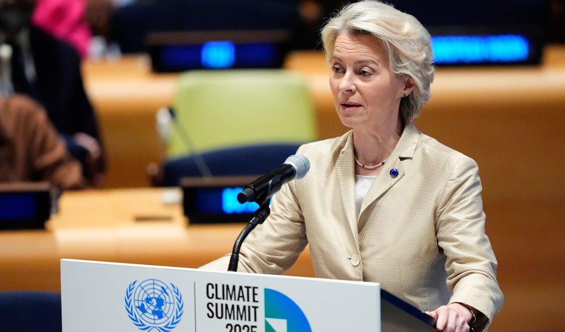 Europeiska kommissionens president Ursula von der Leyen talar under ett klimattoppmöte i FN:s högkvarter i New York den 24 september 2025. Foto: Yuki Iwamura / AP / NTB. Europeiska kommissionens president Ursula von der Leyen talar under ett klimattoppmöte i FN:s högkvarter i New York den 24 september 2025. Foto: Yuki Iwamura / AP / NTB.