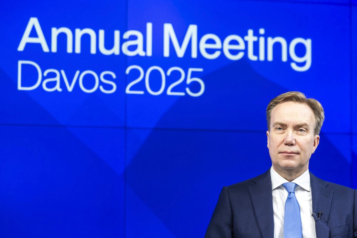 Norrmannen Børge Brende, ordförande och koncernchef för World Economic Forum (WEF), informerar media under en presskonferens på distans inför World Forums årsmöte 2025 i Cologny nära Genève, Schweiz, tisdagen den 14 januari 2025. Foto: Salvatore Di Nolfi/ Keystone via AP Norrmannen Børge Brende, ordförande och koncernchef för World Economic Forum (WEF), informerar media under en presskonferens på distans inför World Forums årsmöte 2025 i Cologny nära Genève, Schweiz, tisdagen den 14 januari 2025. Foto: Salvatore Di Nolfi/ Keystone via AP