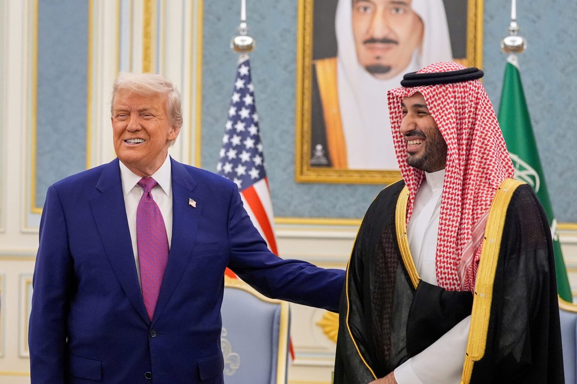 President Donald Trump och Saudiarabiens kronprins Mohammed bin Salman möts på Kungliga palatset i Riyadh, Saudiarabien, den 13 maj 2025. Foto: Alex Brandon/AP Photo President Donald Trump och Saudiarabiens kronprins Mohammed bin Salman möts på Kungliga palatset i Riyadh, Saudiarabien, den 13 maj 2025. Foto: Alex Brandon/AP Photo