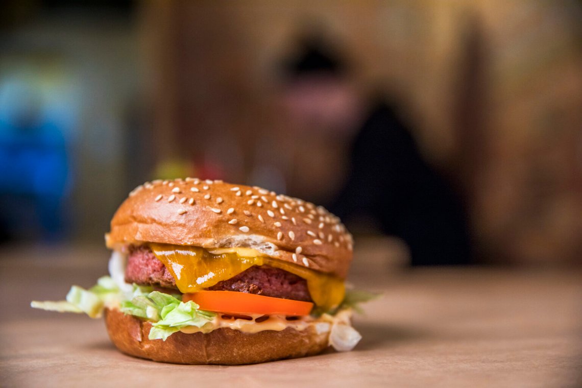 Borde en sojaimitation av en hamburgare kallas en hamburgare? Vad tycker du? Foto: Ole Berg-Rusten / NTB Borde en sojaimitation av en hamburgare kallas en hamburgare? Vad tycker du? Foto: Ole Berg-Rusten / NTB