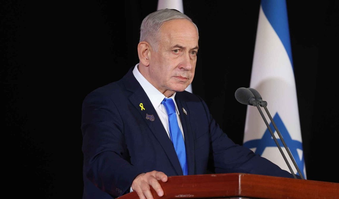 Israels premiärminister Benjamin Netanyahu deltar i en minnesceremoni för stupade soldater i Jerusalem den 16 oktober 2025. Foto: Alex Kolomoisky / Pool via AP / NTB. Israels premiärminister Benjamin Netanyahu deltar i en minnesceremoni för stupade soldater i Jerusalem den 16 oktober 2025. Foto: Alex Kolomoisky / Pool via AP / NTB.