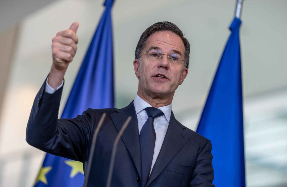 NATO:s generalsekreterare Mark Rutte talade vid en presskonferens i Berlin med Tysklands förbundskansler Friedrich Merz på torsdagen. Foto: Michael Kappeler / dpa via AP / NTB NATO:s generalsekreterare Mark Rutte talade vid en presskonferens i Berlin med Tysklands förbundskansler Friedrich Merz på torsdagen. Foto: Michael Kappeler / dpa via AP / NTB