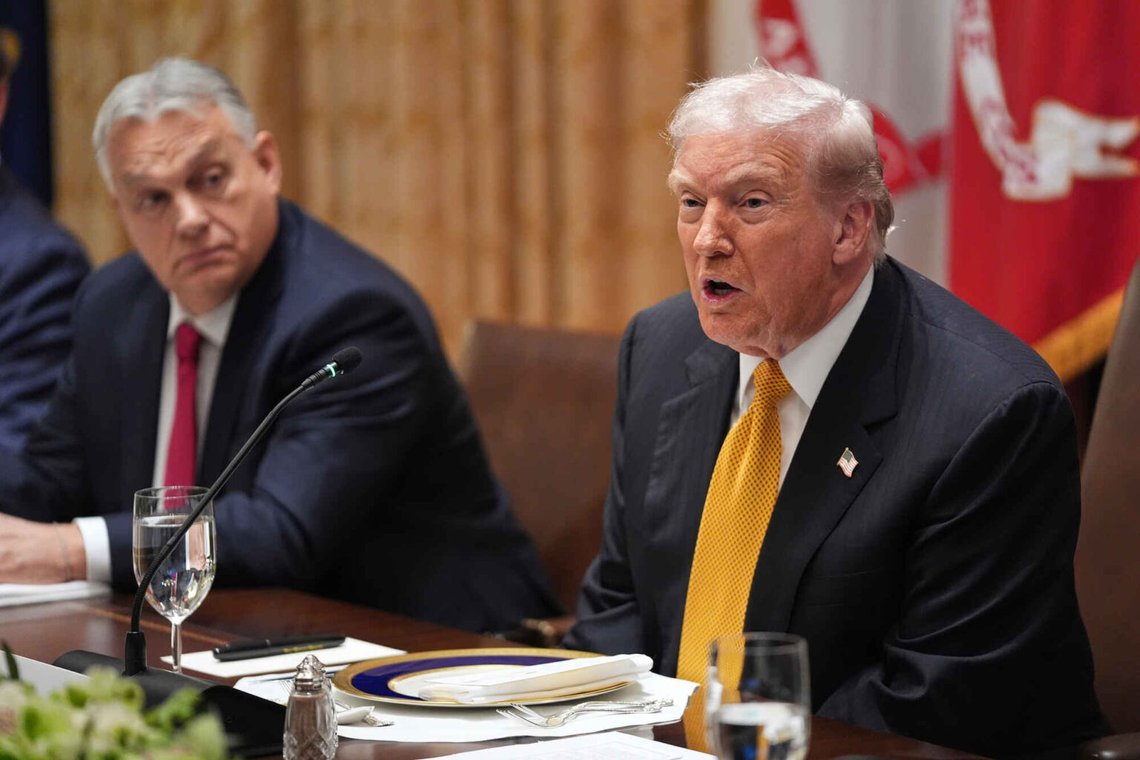 Ungern är ett av fyra EU-länder som USA, enligt en tidigare version av NSS, vill dra bort från Bryssels kontroll. Här, under ett möte mellan USA:s president Donald Trump och Ungerns premiärminister Viktor Orbán i Vita huset i november. Foto: Evan Vucci/ AP/ NTB Ungern är ett av fyra EU-länder som USA, enligt en tidigare version av NSS, vill dra bort från Bryssels kontroll. Här, under ett möte mellan USA:s president Donald Trump och Ungerns premiärminister Viktor Orbán i Vita huset i november. Foto: Evan Vucci/ AP/ NTB