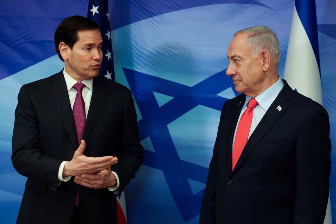 USA:s utrikesminister Marco Rubio talar bredvid Israels premiärminister Benjamin Netanyahu vid premiärministerns kansli i Jerusalem, torsdagen den 23 oktober 2025. Foto: Ronen Zvulun/ Pool Foto via APUSA:s utrikesminister Marco Rubio talar bredvid Israels premiärminister Benjamin Netanyahu vid premiärministerns kansli i Jerusalem, torsdagen den 23 oktober 2025. Foto: Ronen Zvulun/ Pool Foto via AP USA:s utrikesminister Marco Rubio talar bredvid Israels premiärminister Benjamin Netanyahu vid premiärministerns kansli i Jerusalem, torsdagen den 23 oktober 2025. Foto: Ronen Zvulun/ Pool Foto via APUSA:s utrikesminister Marco Rubio talar bredvid Israels premiärminister Benjamin Netanyahu vid premiärministerns kansli i Jerusalem, torsdagen den 23 oktober 2025. Foto: Ronen Zvulun/ Pool Foto via AP