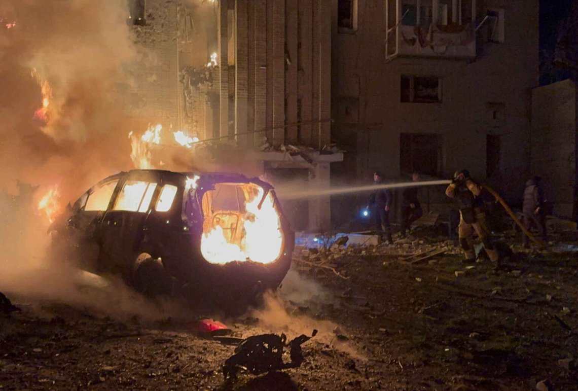 Ryska styrkor har nyligen intagit flera byar och attackerat flera städer i Ukrainas nordöstra Sumy-region. Denna bild är från en attack i regionen tidigare denna månad. Foto: UES / AP / NTB Ryska styrkor har nyligen intagit flera byar och attackerat flera städer i Ukrainas nordöstra Sumy-region. Denna bild är från en attack i regionen tidigare denna månad. Foto: UES / AP / NTB