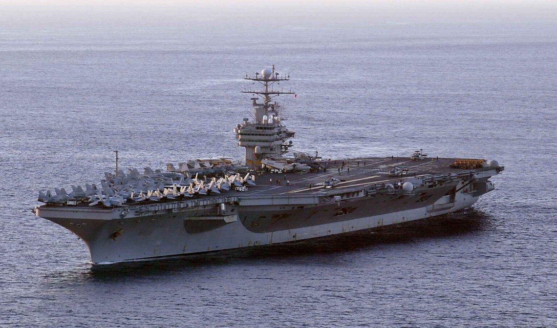 The US Navy aircraft carrier USS "Abraham Lincoln". Photo: Andy Eames / AP / NTB The US Navy aircraft carrier USS "Abraham Lincoln". Photo: Andy Eames / AP / NTB