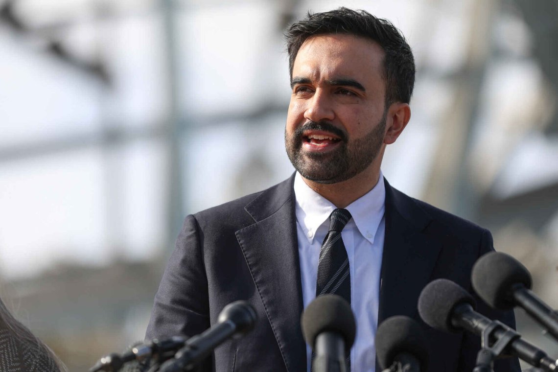 År 2026 började med en smäll när den demokratiska socialisten Zohran Mamdani svors in som borgmästare i New York City. Foto: Heather Khalifa/ AP/ NTB År 2026 började med en smäll när den demokratiska socialisten Zohran Mamdani svors in som borgmästare i New York City. Foto: Heather Khalifa/ AP/ NTB